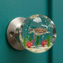 Load image into Gallery viewer, Vianys NatureNest Crystal Knob