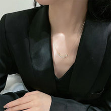 Laden Sie das Bild in den Galerie-Viewer. Fodable Rotating Unique Designs Lucky Fortune Choker Necklace For Women Girls Jewelry
