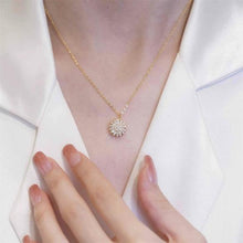 Laden Sie das Bild in den Galerie-Viewer. 925 Sterling Silver Womens Rotatable Sunflower Necklace