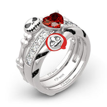 Laden Sie das Bild in den Galerie-Viewer. Halloween "Skull Couple" Heart Cut Ring Set